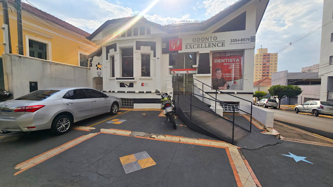 Fachada da Odonto Excellence Botucatu — Unidade Centro