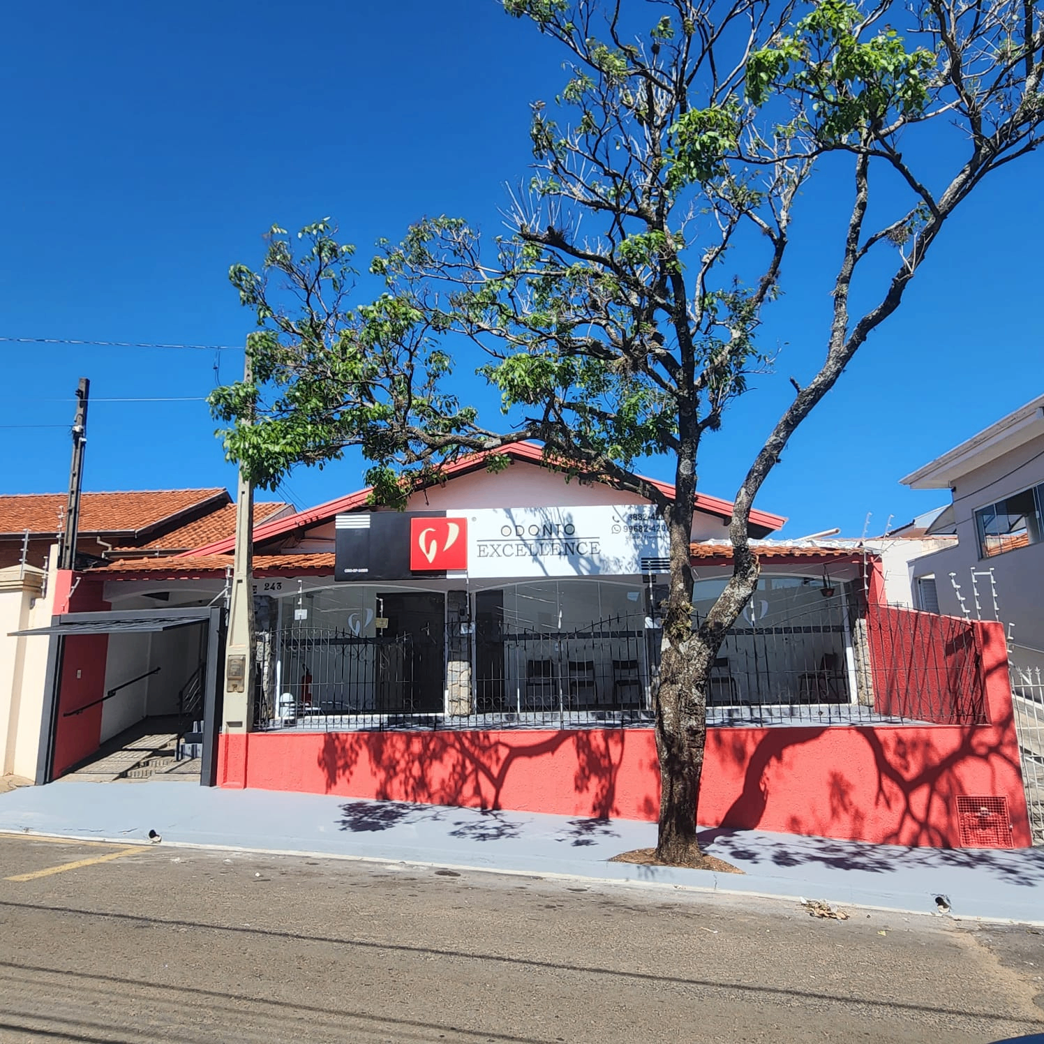 Fachada da Odonto Excellence Botucatu — Unidade Vila Paulista